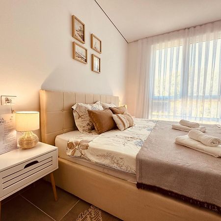 M&E Premium Apartments - San Pietro Дуррес Экстерьер фото