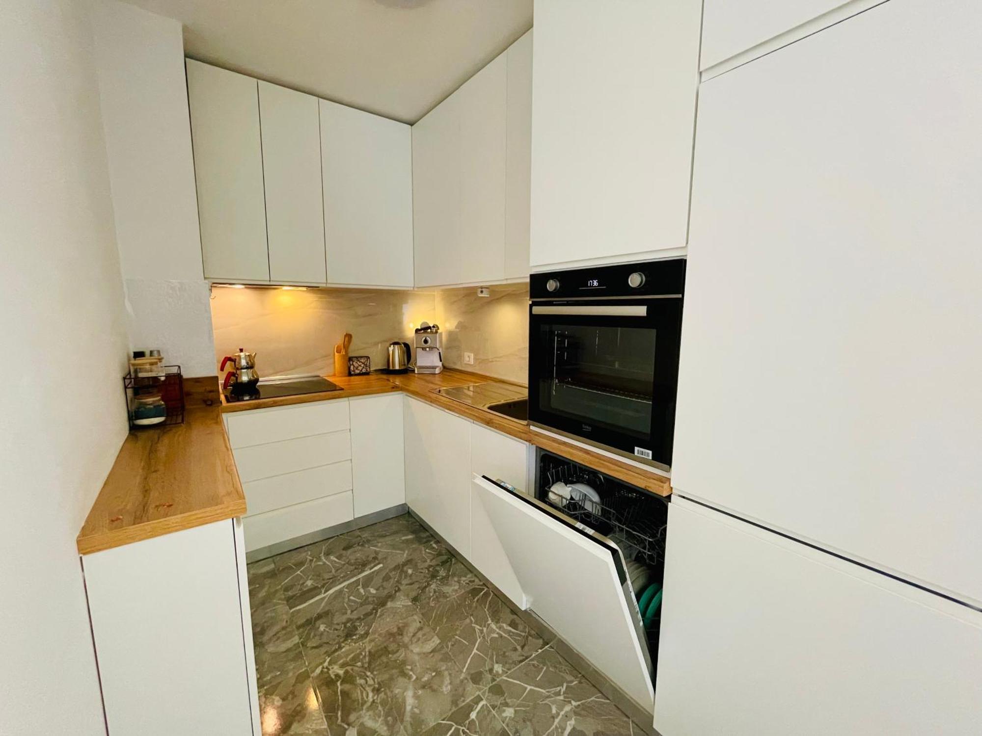 M&E Premium Apartments - San Pietro Дуррес Экстерьер фото