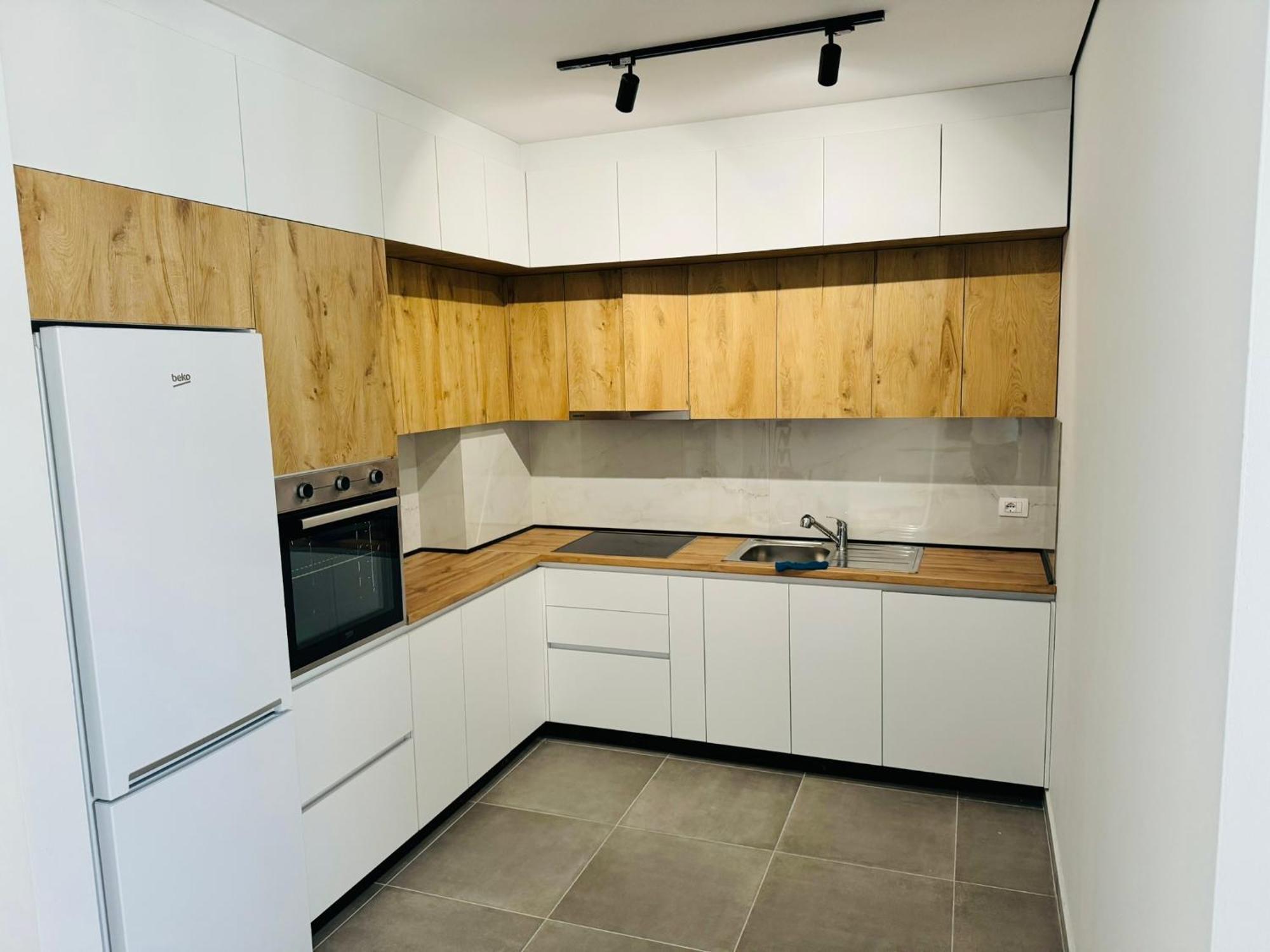 M&E Premium Apartments - San Pietro Дуррес Экстерьер фото